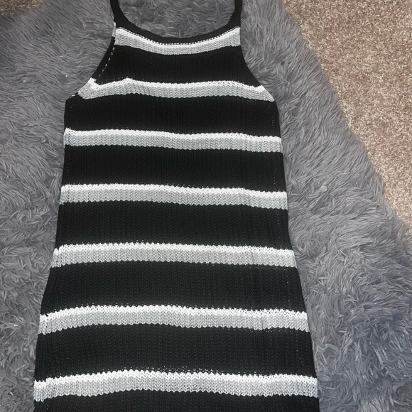 Striped Knitted Cover Up - Picture 6 of 6